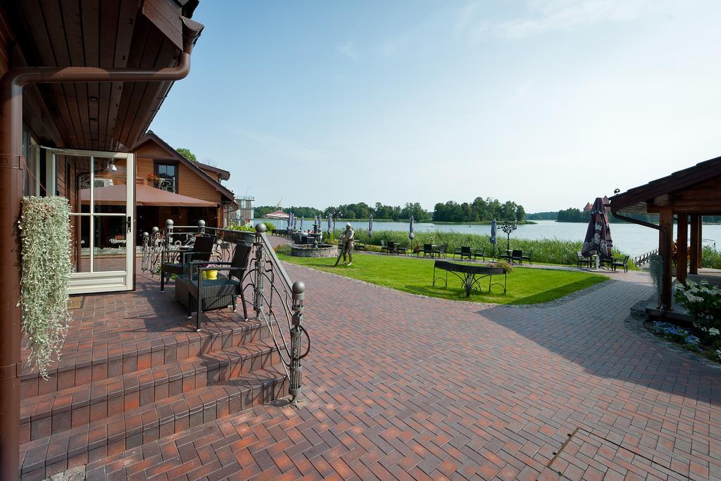 Viva Trakai Hotel Bagian luar foto